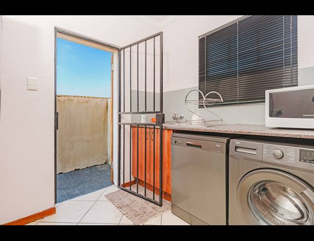 2 BEDROOM TOWNHOUSE FOR SALE IN HALFWAY GARDENS